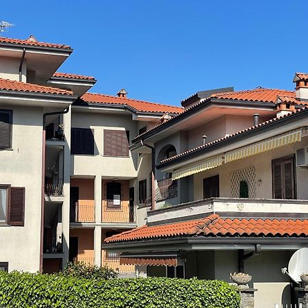 Lovingstresa 2 Brand New Apartment Bagian luar foto